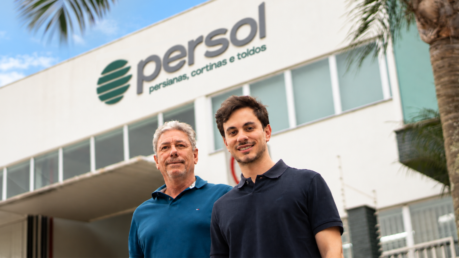 Na foto aparecem João Pedro Grechi Santos, sócio e CEO e Rudinei Francisco Santos, sócio-administrador da Persol Persianas